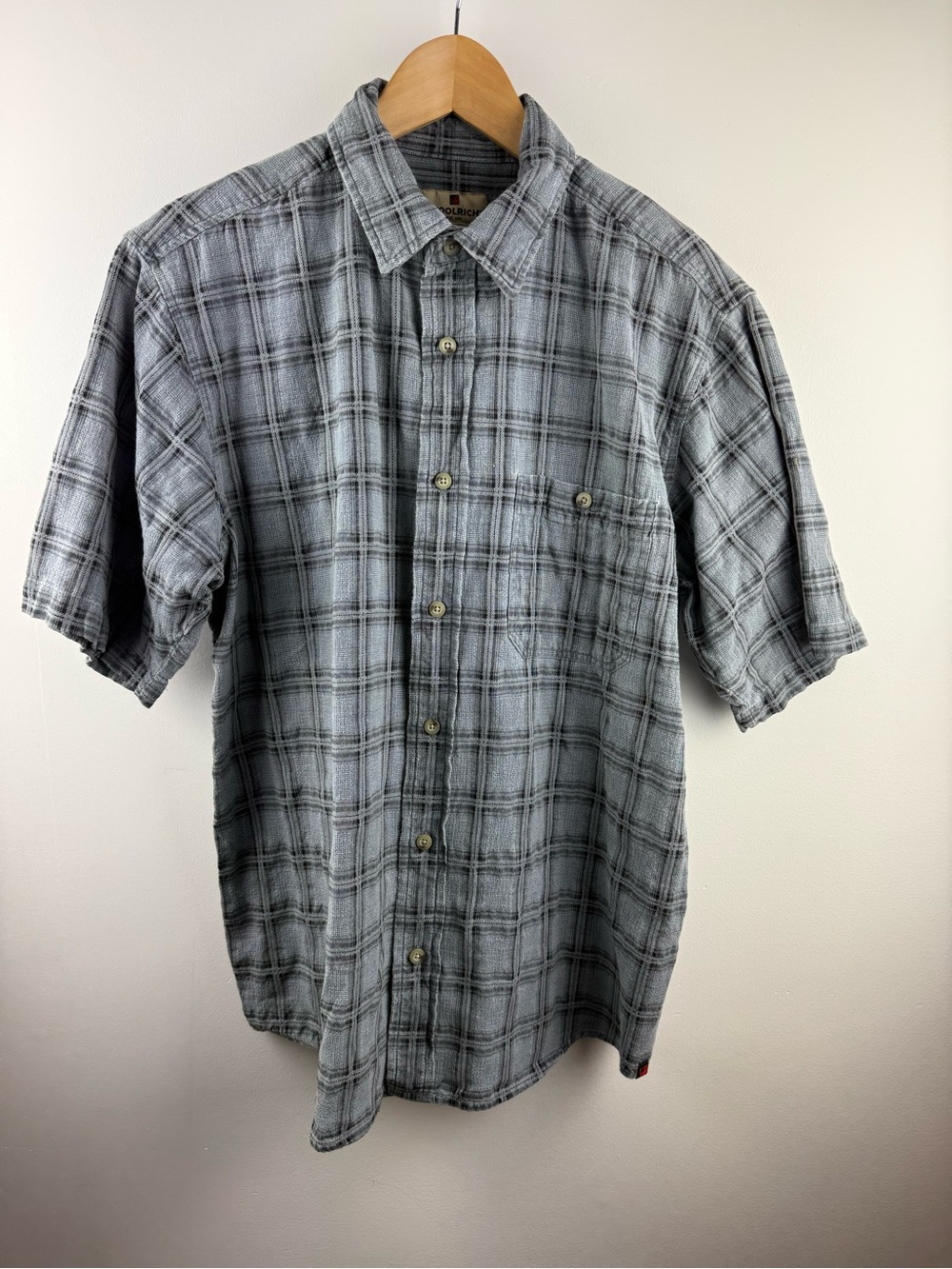 Woolrich Men's Size Large Grey Navy Plaid 100% Cotton Short Sleeve Button Up